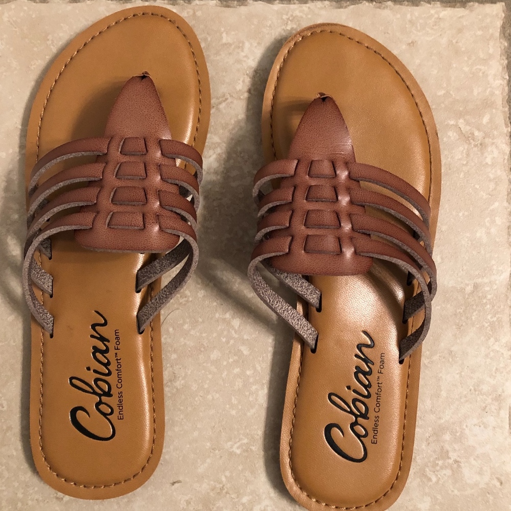 Cobian sandals/ flip flops